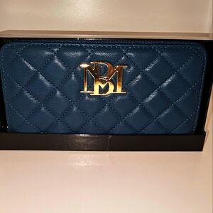 Badgley Mischka Large Green Zip Around Wallet NWT and Box